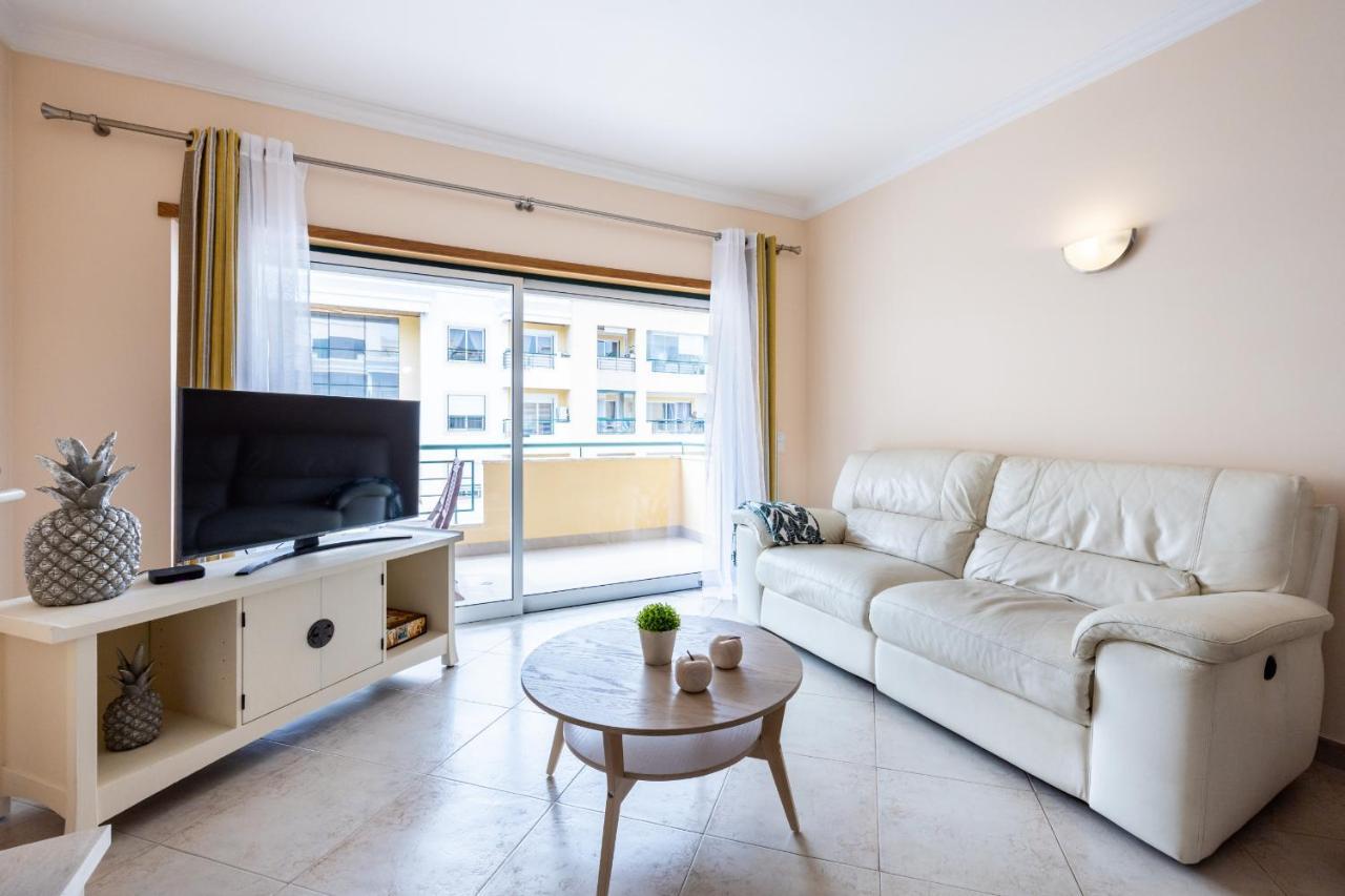 Uptown Lovers Apartment By Seewest Lagos Buitenkant foto